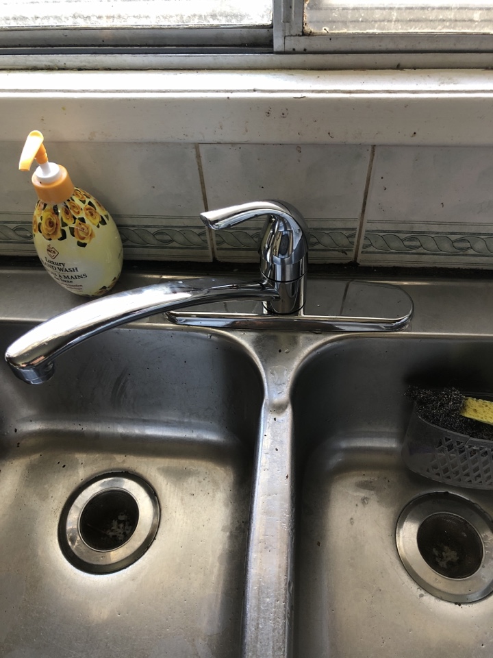 Stanley Park, AB - Plumber required install new set of taps Stanley Park, AB - Plumber required install new set of taps