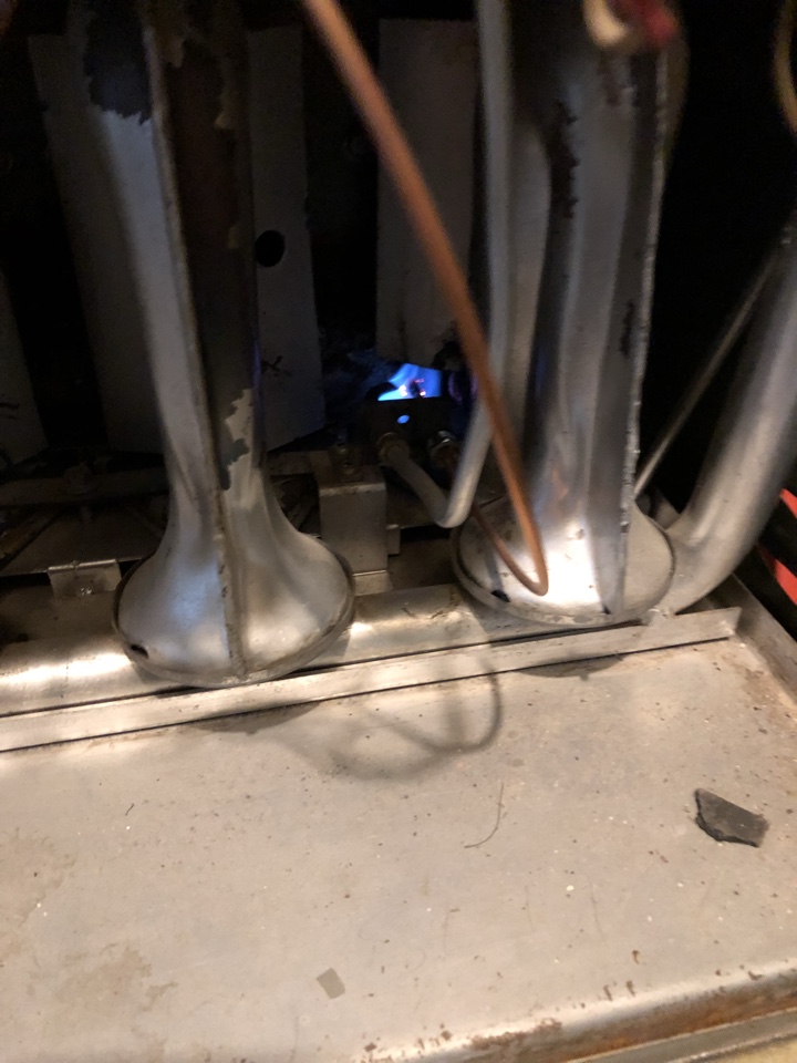 Nanton, AB - Boiler mechanic needed working on supper hot boilers  Nanton, AB - Boiler mechanic needed working on supper hot boilers